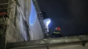 Cháy nhà gần bến xe ở TPHCM, 6 người may mắn thoát nạn