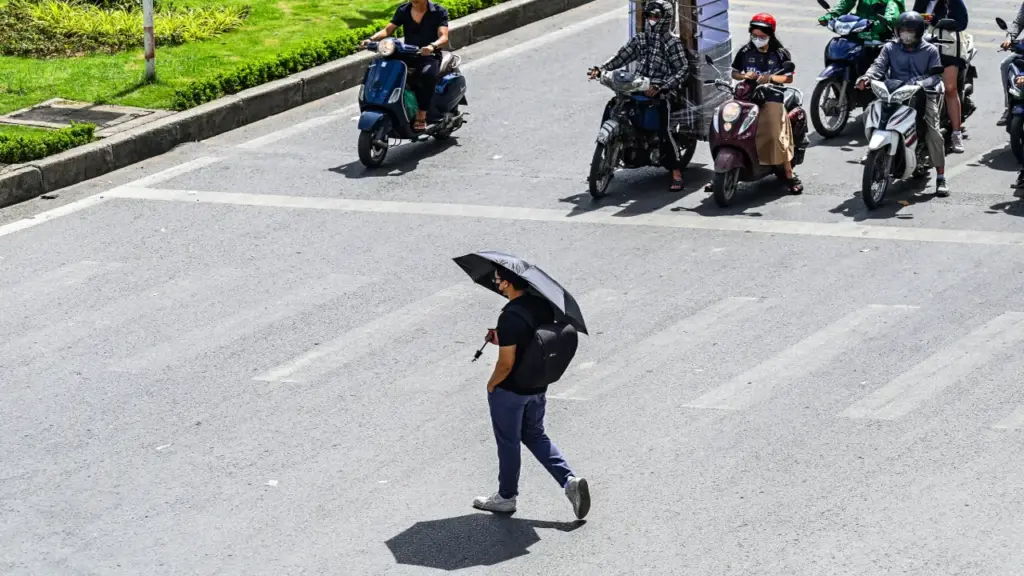 Nắng nóng diện rộng ở hầu khắp cả nước