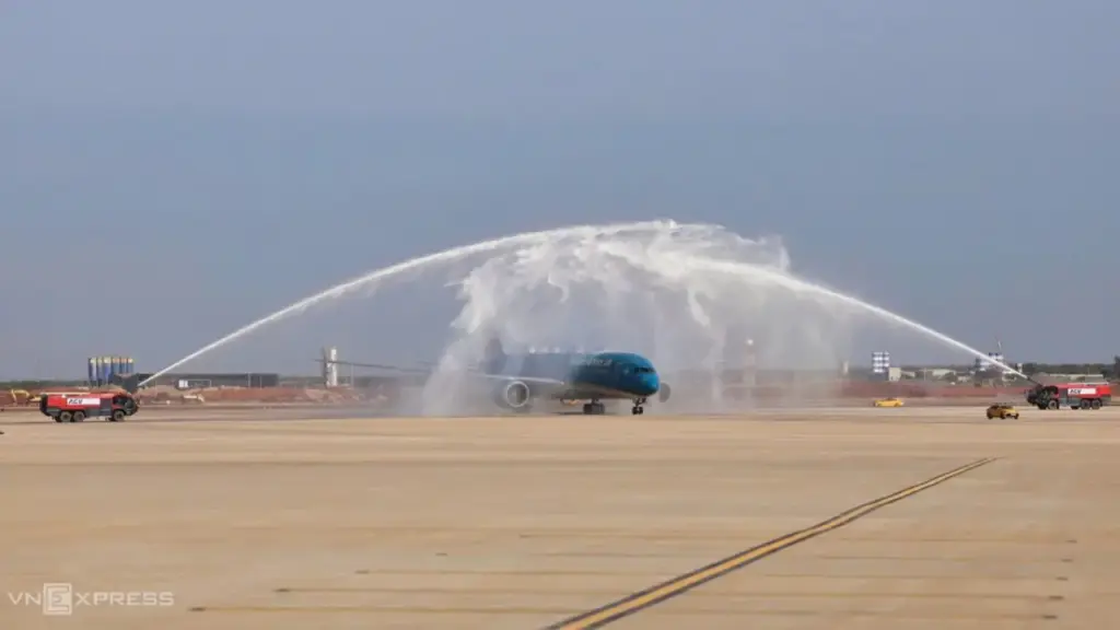 Thủ tướng: Sân bay Long Thành khai thác thương mại cuối năm 2026