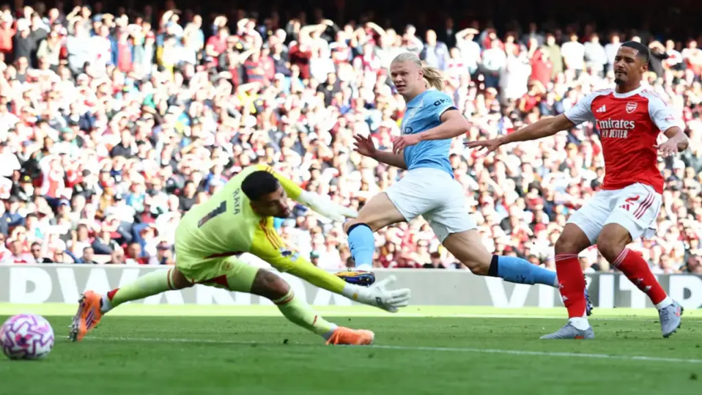 Arsenal, Man City có thể đá play-off ở Ngoại hạng Anh
