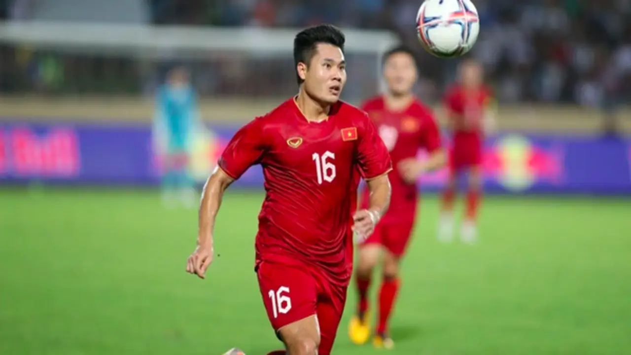 Bất ngờ vị trí ‘mỏng người’ nhất của đội tuyển Việt Nam, ông Kim tính toán bạc đầu