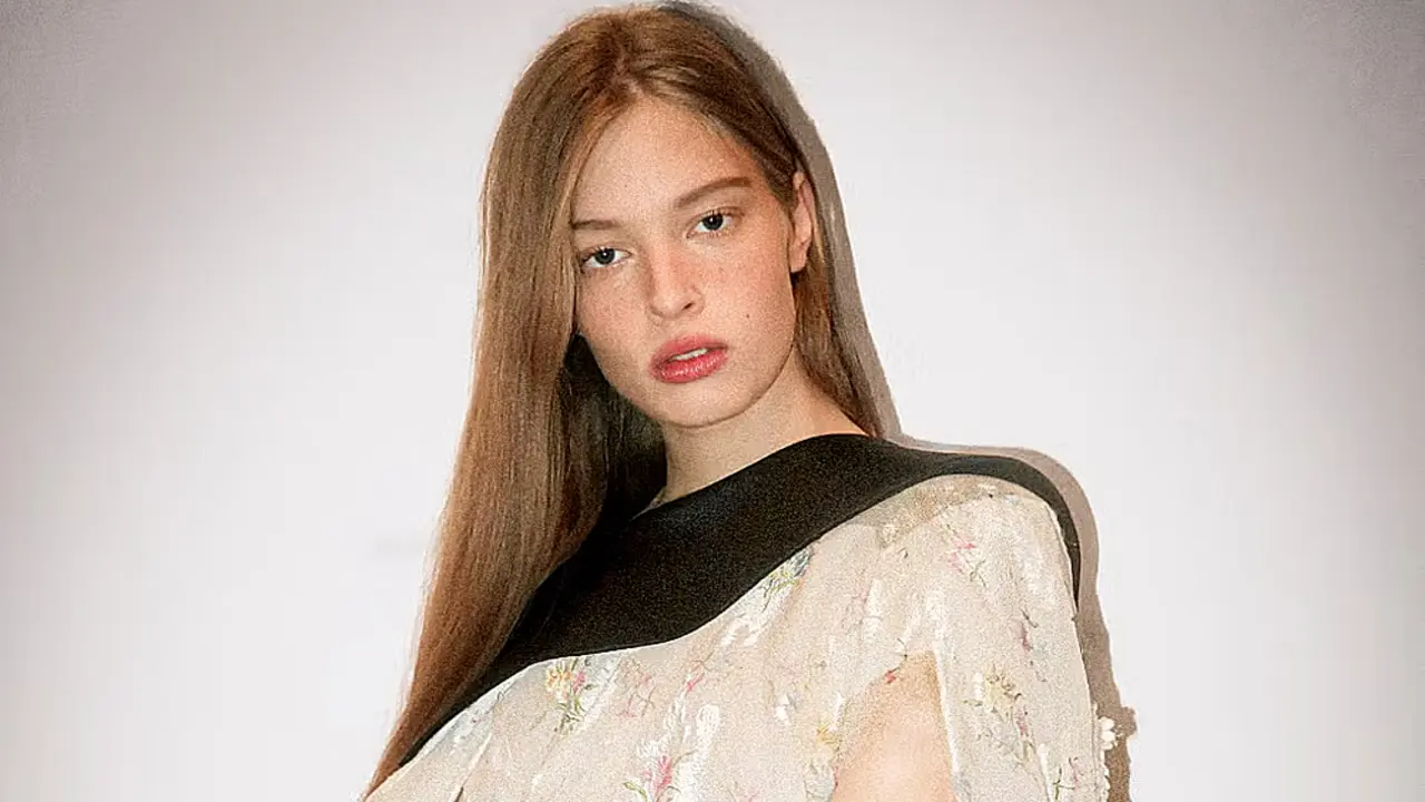 Con gái tỷ phú Elon Musk kể tuổi thơ tách biệt