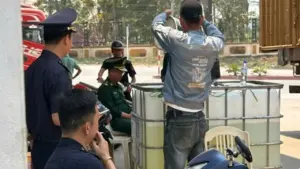 Công an tỉnh Quảng Trị bắt xe tải gia cố gầm chở dầu diesel qua biên giới