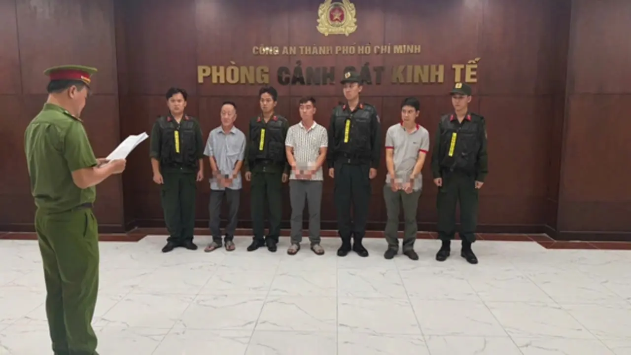 Công an TP.HCM triệt phá đường dây thuốc chữa bệnh giả 'đội lốt' thuốc ngoại