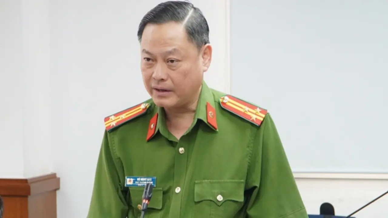 Công an TP.HCM xử lý lấn chiếm vỉa hè: Điểm 'nóng' chuyển biến rõ sau 1 tháng