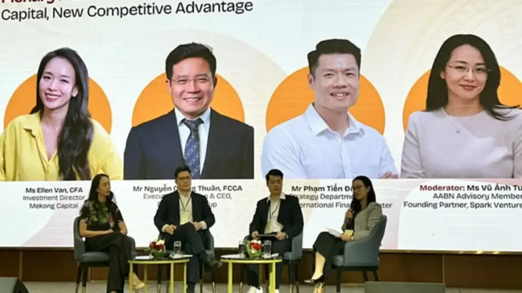 Diễn đàn Chuyển đổi xanh: Kinh nghiệm từ nước Úc để giá điện rẻ và xanh hơn