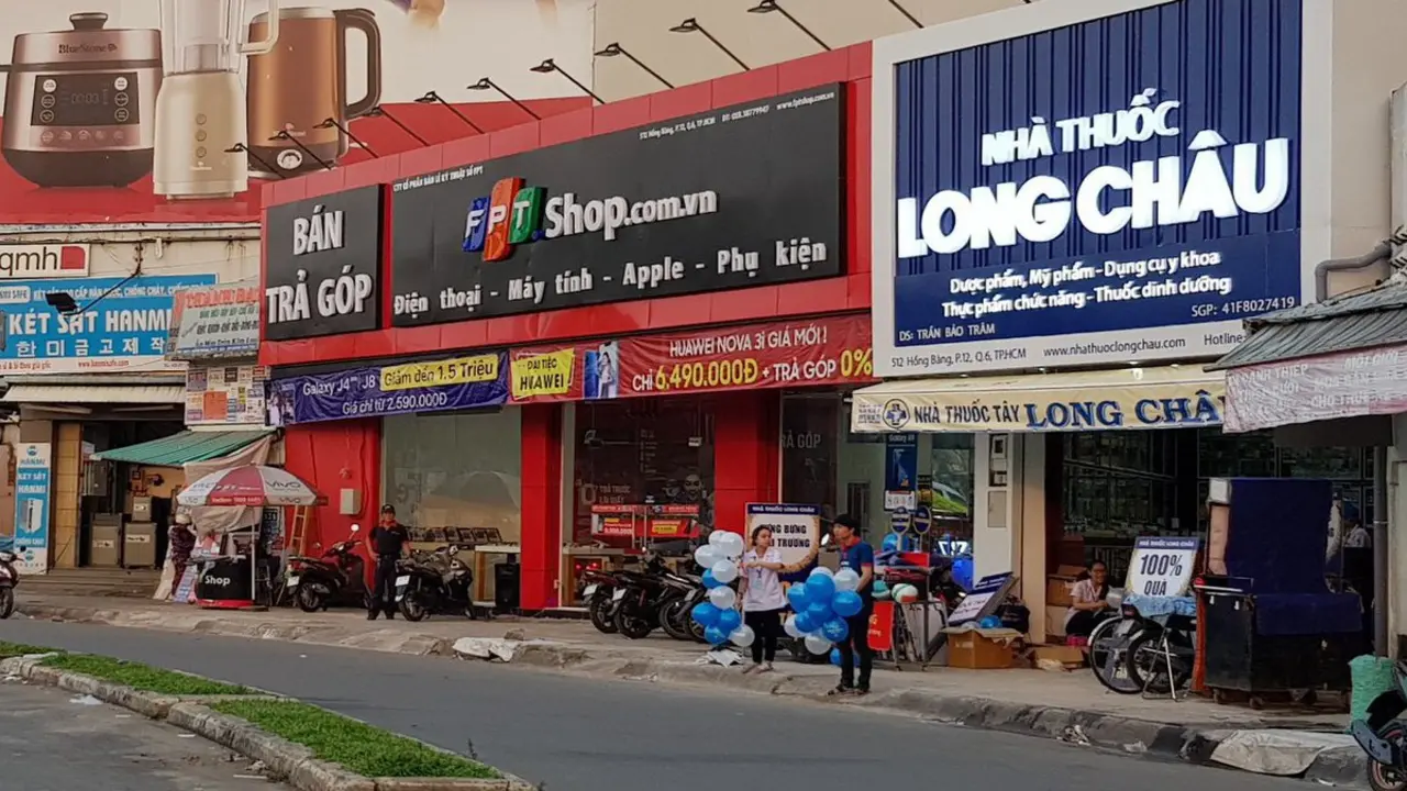 FPT Retail tính đường sản xuất hàng nhãn riêng, giá bình dân khi sức mua điện tử suy yếu