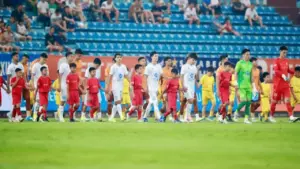 HAGL hạ gục Nam Định, thủ môn Trung Kiên vui sướng khôn xiết: Vẫn lo sợ rớt hạng