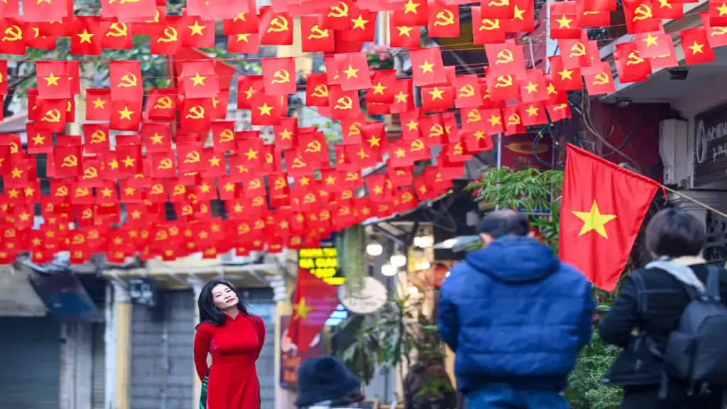 Hoán đổi, bù phép năm để nối liền hai kỳ nghỉ lễ