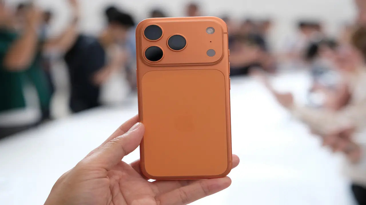 iPhone 17 Pro Max bán chạy nhất cuối năm 2025