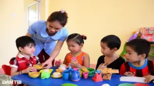 Làm việc 10 tiếng mỗi ngày, giáo viên mầm non không có thời gian chăm con