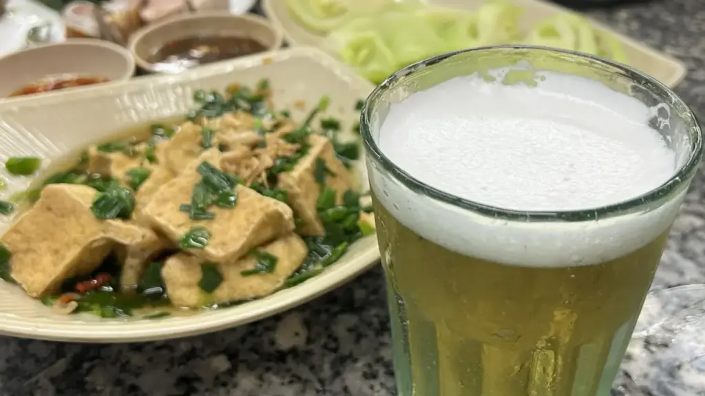 Nắng nóng uống bia có giải được nhiệt?