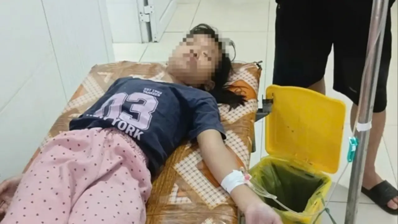 Nghệ An: Hơn 20 người nhập viện vì ngộ độc sau khi ăn bánh mì