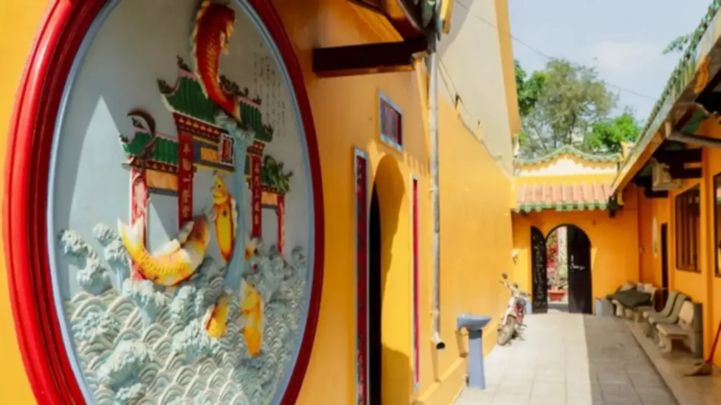 Ngôi chùa gần 500 năm tuổi ở Vĩnh Long, đẹp như 'bảo tàng mỹ thuật'