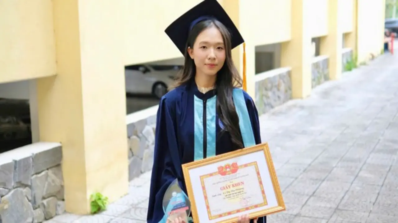 Nữ thủ khoa đầu ra GPA 3,98/4 được tuyển dụng trước ngày nhận bằng