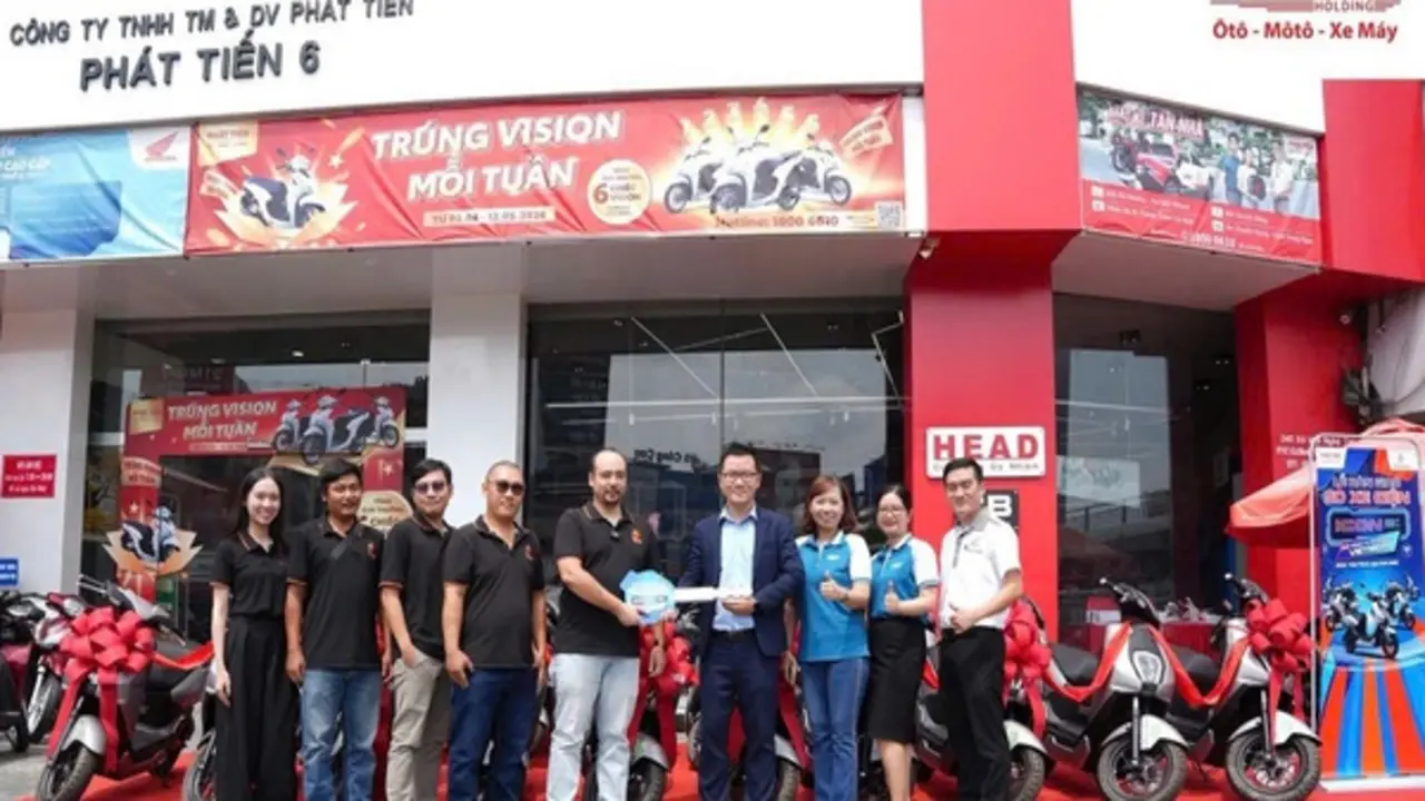 Phát Tiến khẳng định năng lực cung ứng: Bàn giao 50 xe máy điện Honda ICON e: