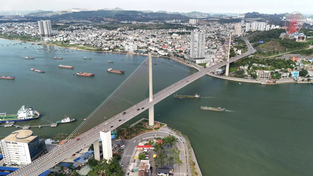 Quảng Ninh định hướng lên thành phố trực thuộc Trung ương