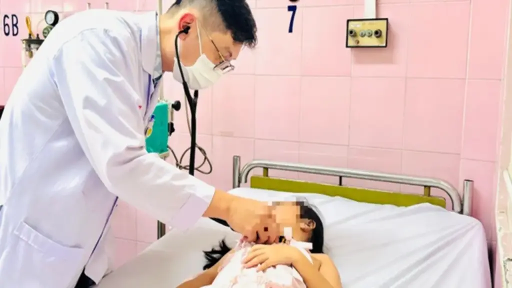 Sở Y tế TP.HCM báo cáo vụ 53 học sinh Trường tiểu học Bình Quới Tây nhập viện nghi ngộ độc thực phẩm