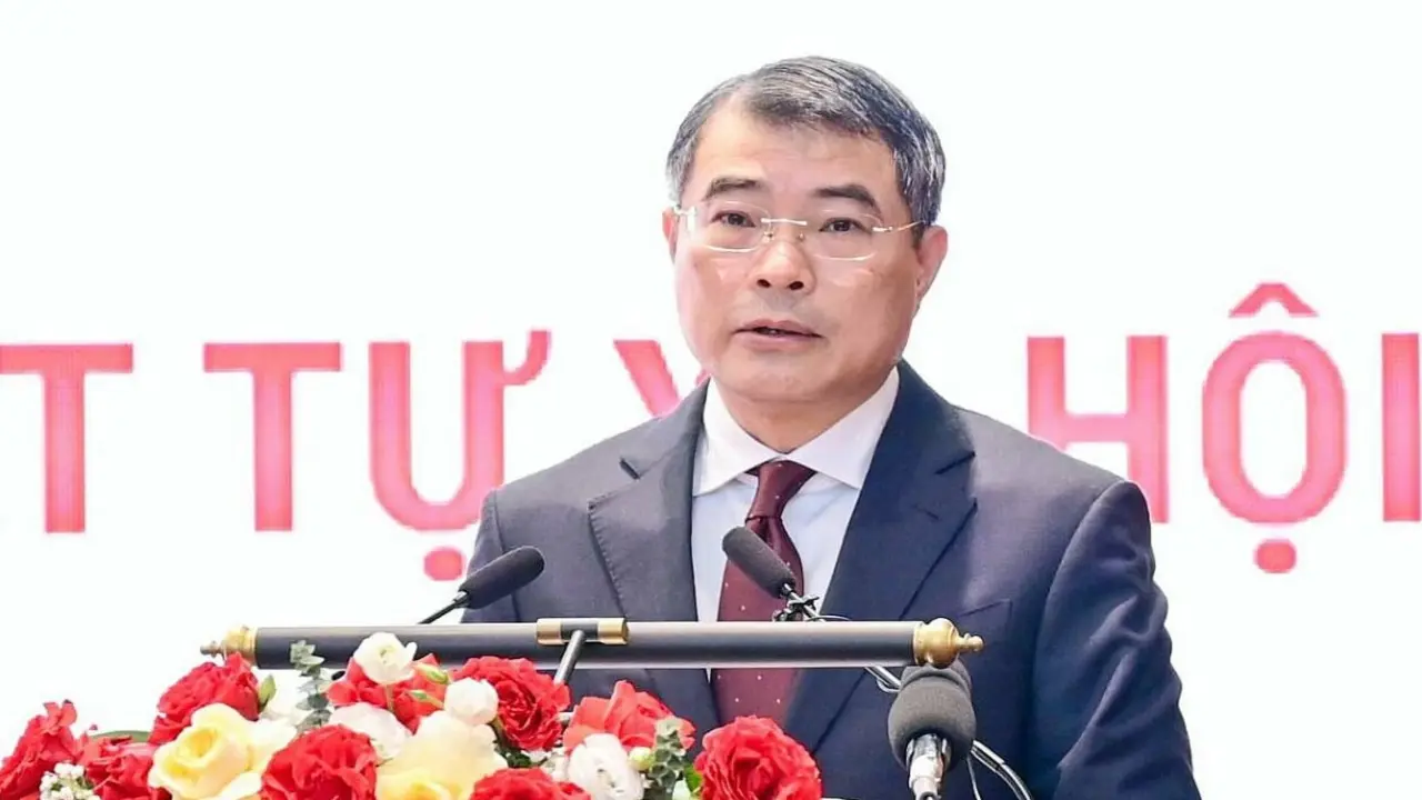 Thủ tướng: Tiếp tục phát triển VNeID thành nền tảng quốc gia