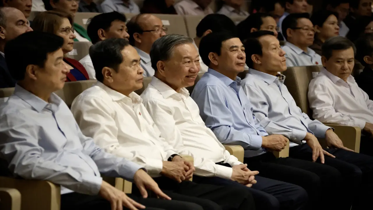 Tổng Bí thư, Chủ tịch nước Tô Lâm dự chương trình văn nghệ 'Tổ quốc trong tim'