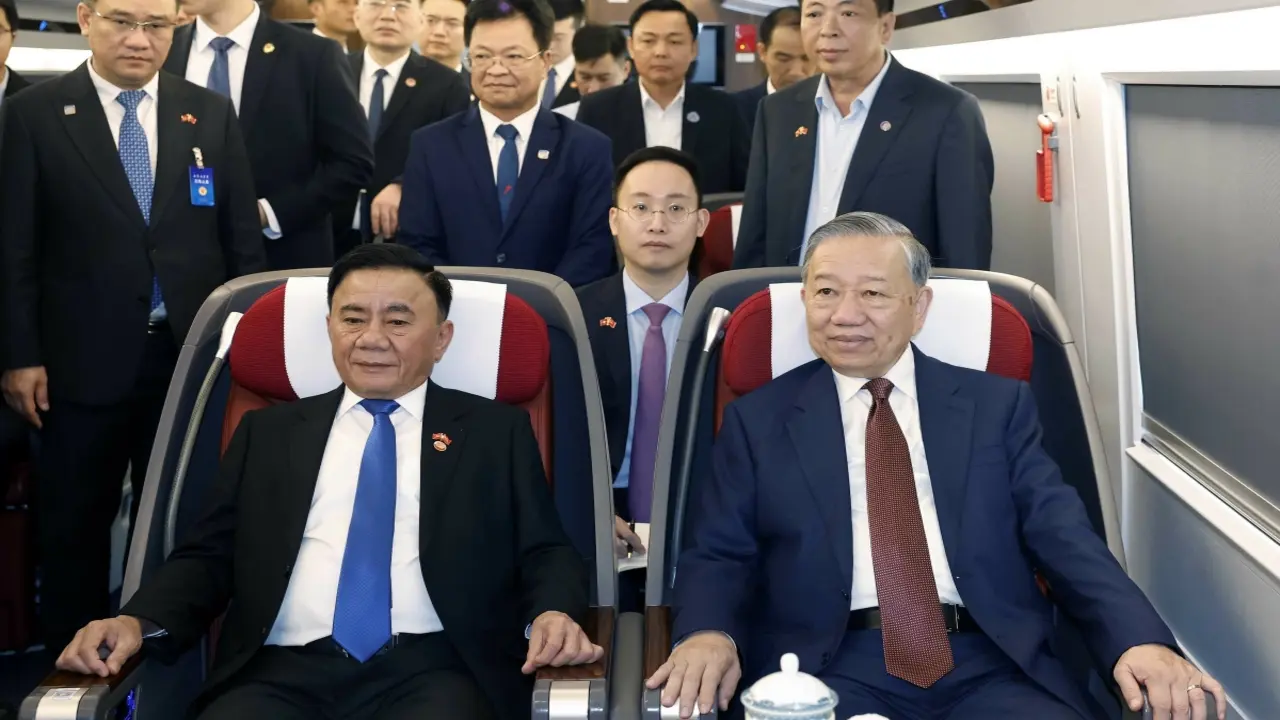 Tổng Bí thư, Chủ tịch nước Tô Lâm thăm Nam Ninh bằng tàu cao tốc