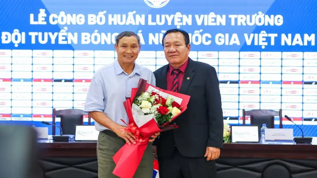 Vì sao VFF không chọn HLV ngoại cho tuyển nữ Việt Nam?