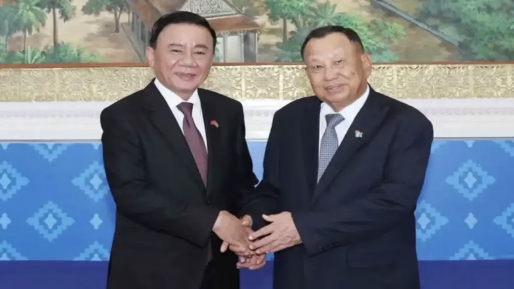Việt Nam và Campuchia củng cố vững chắc tin cậy chính trị