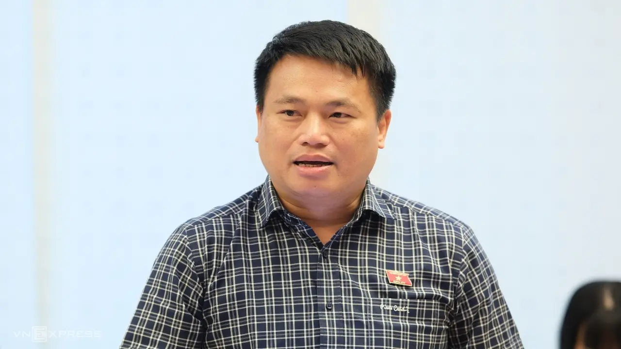 'Xây kho dự trữ xăng dầu quốc gia như mua bảo hiểm cho nền kinh tế'