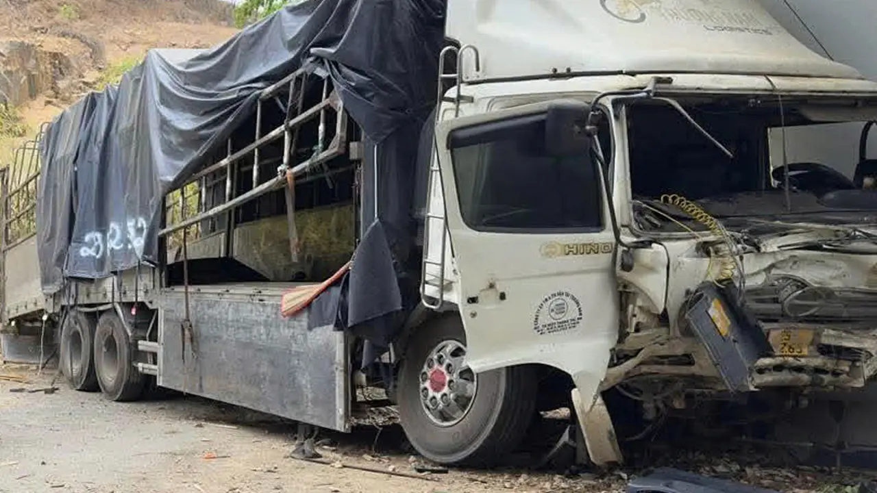 Xe tải từ núi cao 200 m tuột dốc lao vào khu nhà ăn, 3 người chết